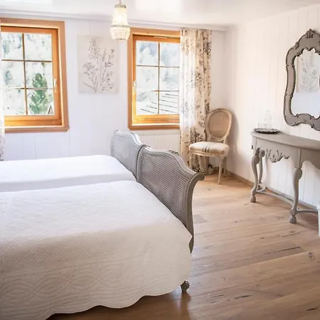 Casa Pasch - Boutique In Cumpadials Couette-café 3*