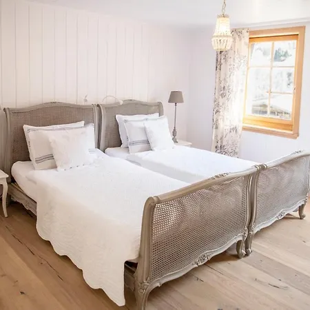 Frühstückspension Casa Pasch - Boutique In Cumpadials 3*