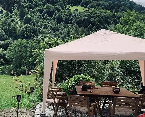 Alojamento de Acomodação e Pequeno-almoço Casa Pasch - Boutique In Cumpadials Sumvitg