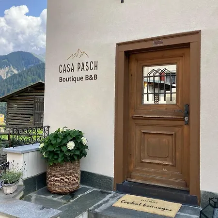 Casa Pasch - Boutique In Cumpadials Frühstückspension