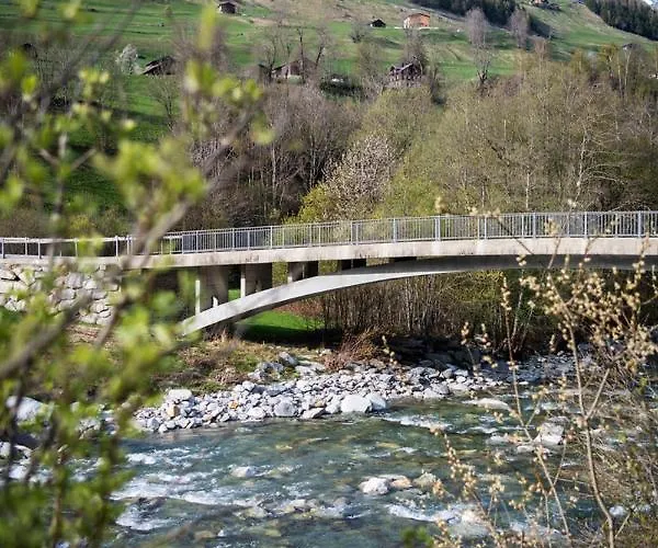 Casa Pasch - Boutique In Cumpadials Frühstückspension