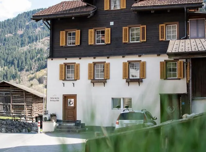 Casa Pasch - Boutique In Cumpadials Frühstückspension