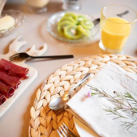 Oda ve Kahvaltı Casa Pasch - Boutique In Cumpadials Sumvitg