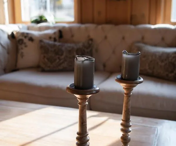 فندق مبيت وإفطار Casa Pasch - Boutique In Cumpadials